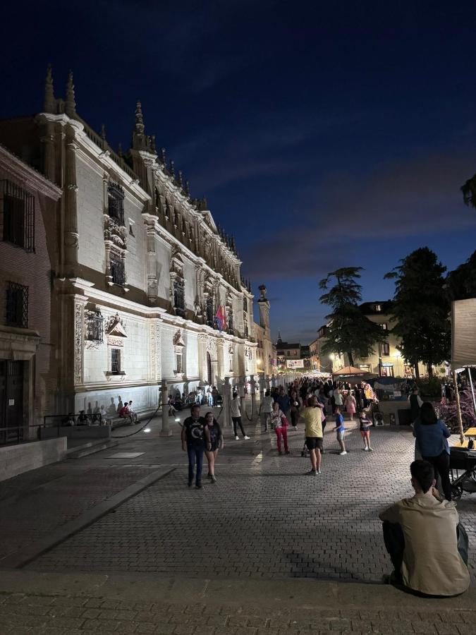אלקאלה דה הנארס Sonar En La Plaza Cervantes 1 מראה חיצוני תמונה